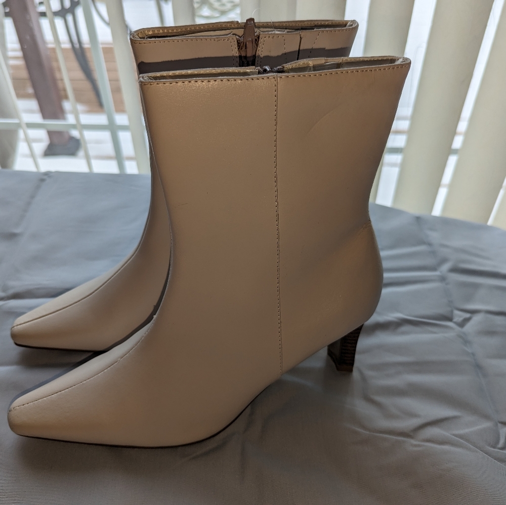 Ladies dressy ankle boots. - Picture 8 of 10